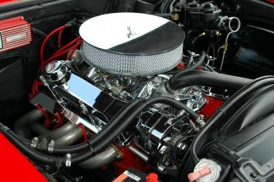 Consejos para evitar el sobrecalentamiento del motor y las baterías eléctricas del coche en verano